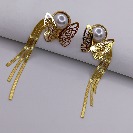 Butterfly Pearl Cascade Dangler