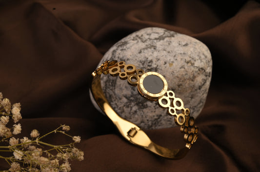 Circle Charm Bracelet