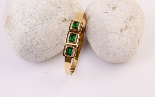 Emerald Green Triple-Stone Gold Bangle