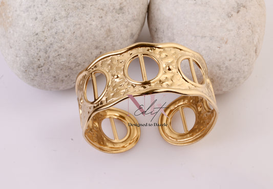 Bold Aureate Hammered Openwork Cuff
