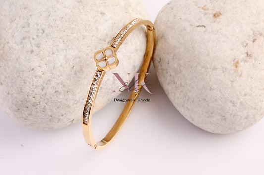 Clover Grace Crystal Line Bracelet