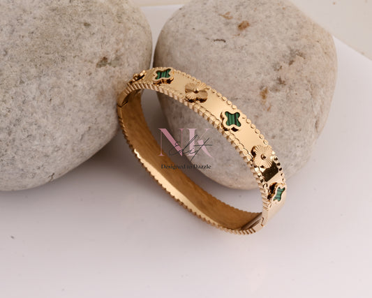 Green Clover Charm Gold Bracelet