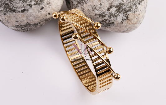 Golden orbit Bracelet