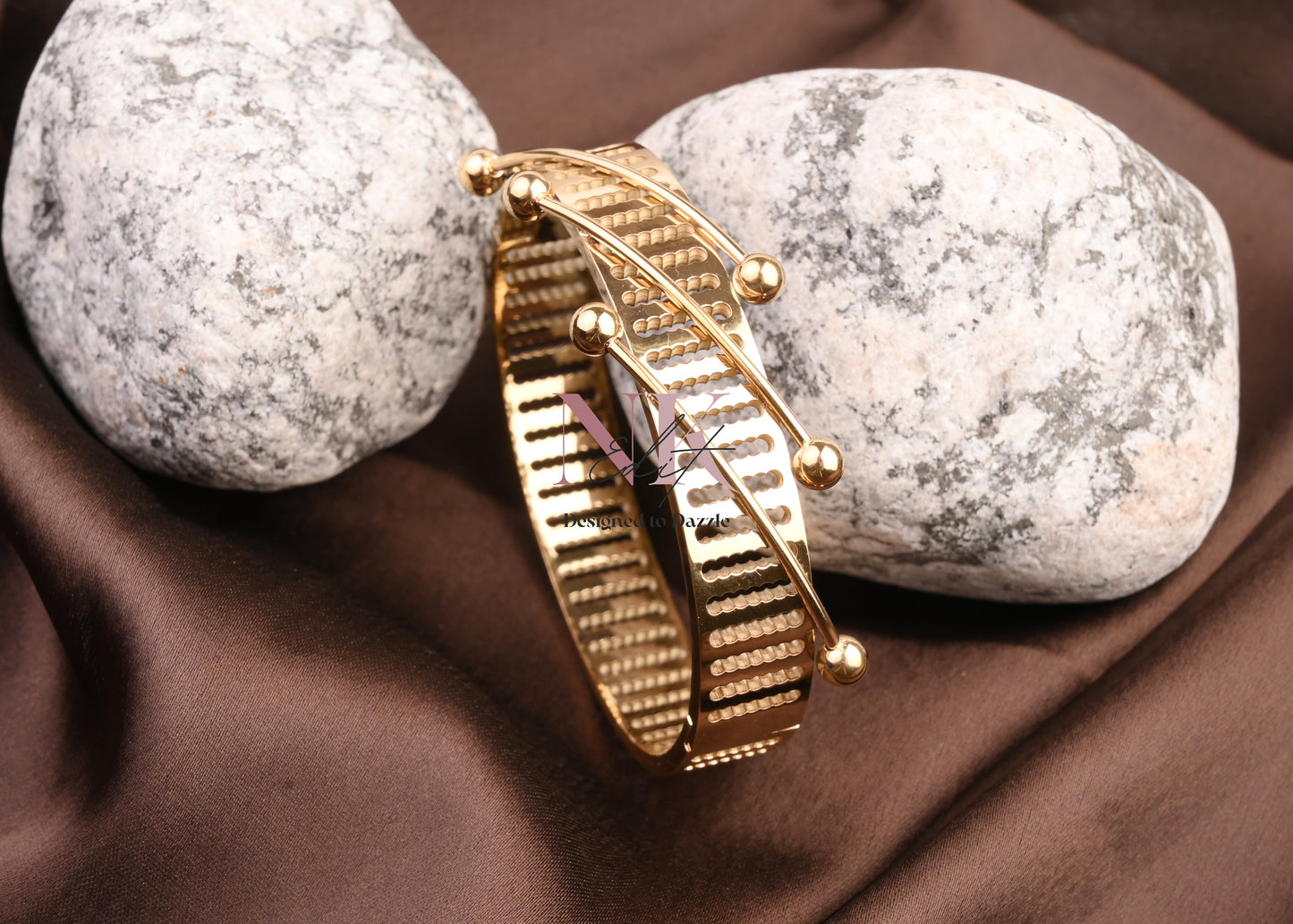 Golden orbit Bracelet