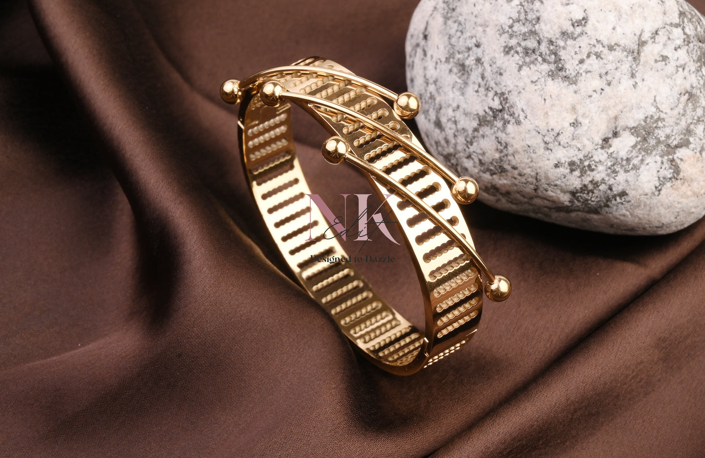 Golden orbit Bracelet