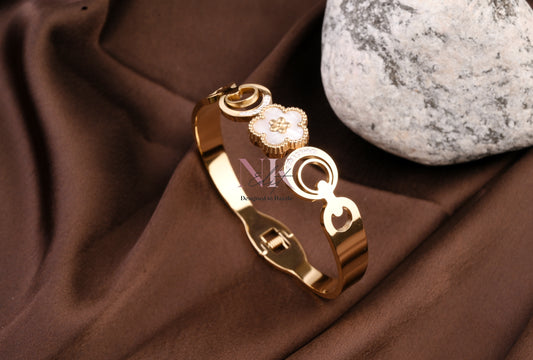Golden Bloom Mother-of-Pearl Bracelet