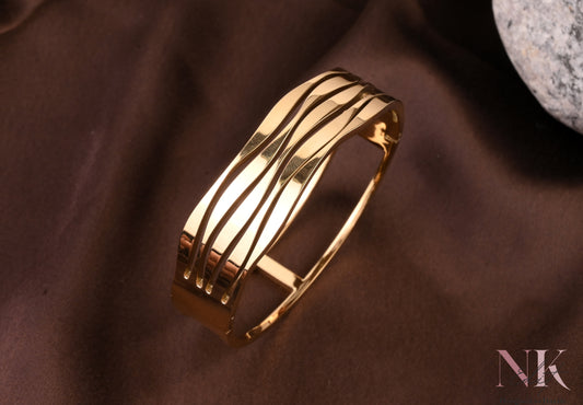 Golden Wave Elegance Bangle