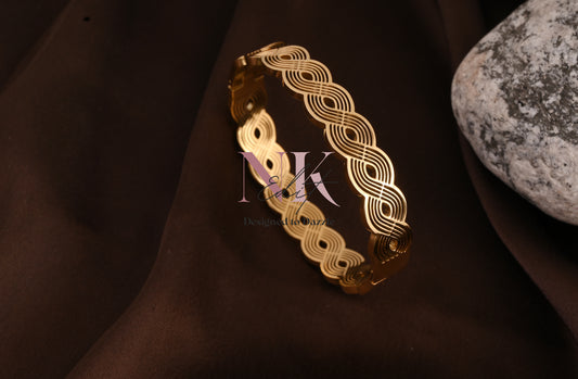 Golden Waves Elegance Bracelet