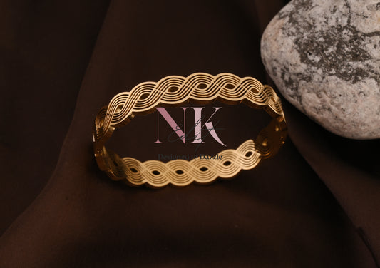Golden Waves Elegance Bracelet