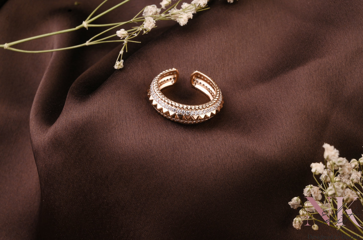 Regal Aura Adjustable Ring