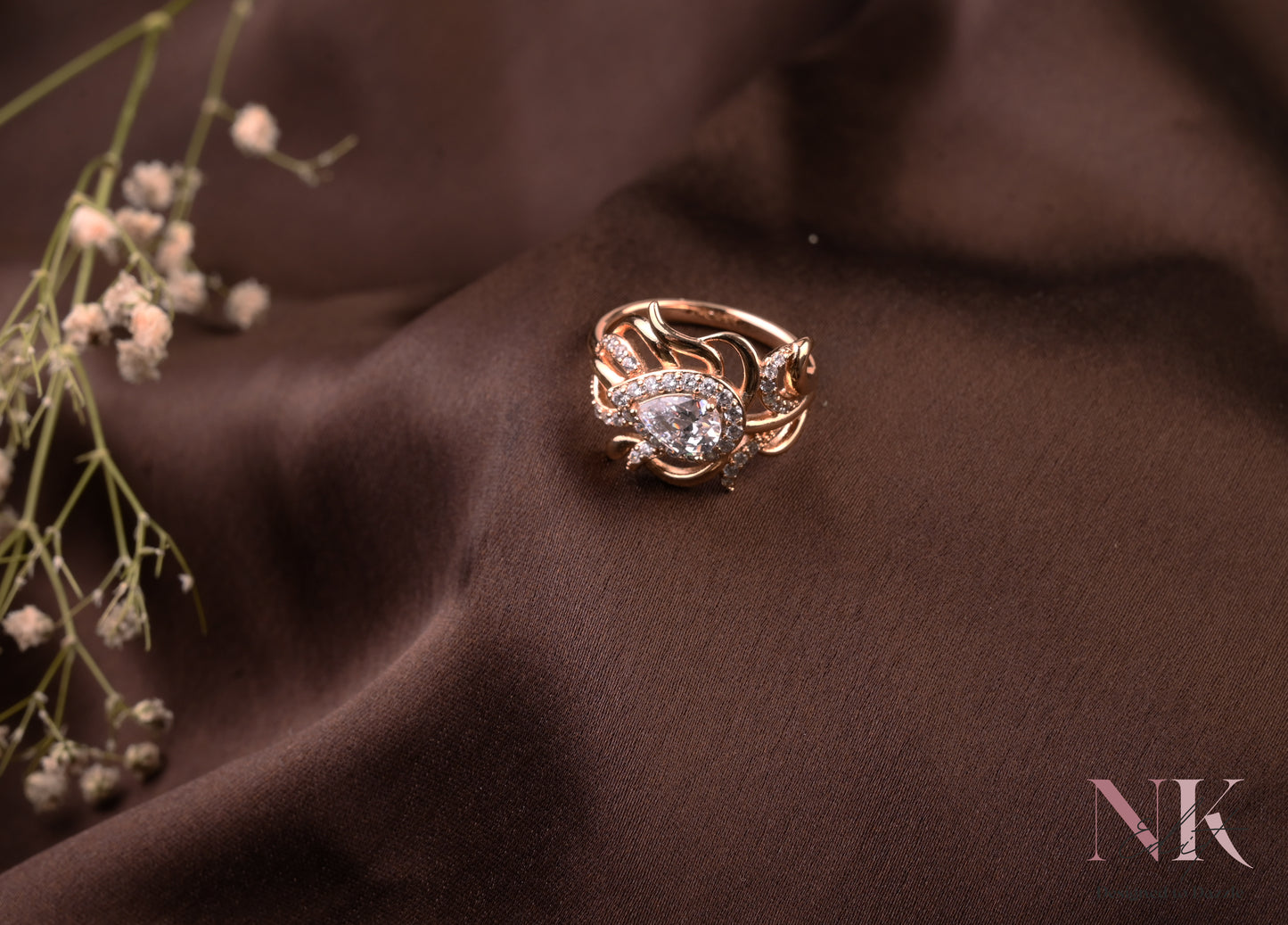 Rose Gold Teardrop Majesty Ring