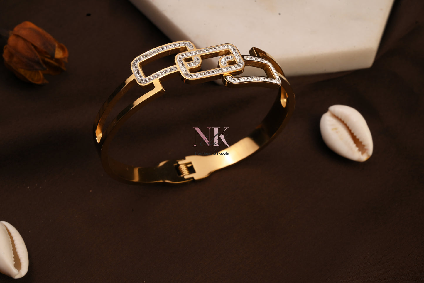 Elegant Crystal Link Bracelet