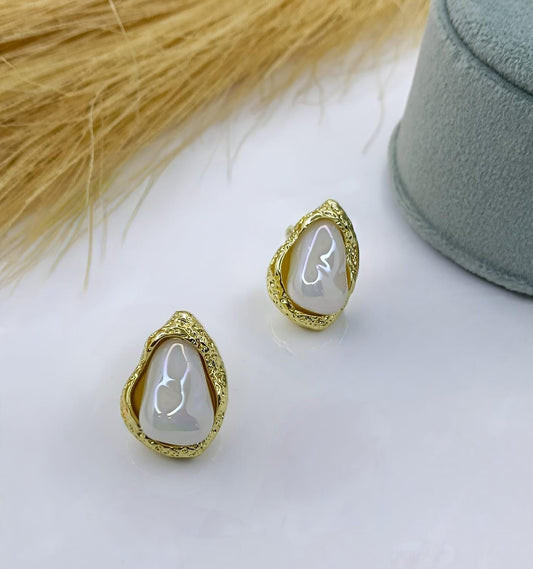 Golden Aura Pearl Studs