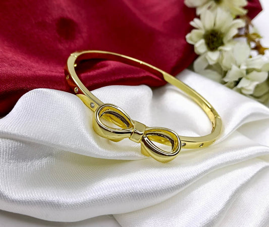 Golden Bow Charm Bracelet