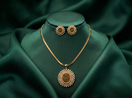 Green Oval Thewa sets with White Beads