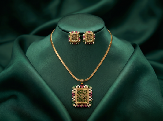 Green Rectangular Thewa Set With Green White & Pink Color Beads